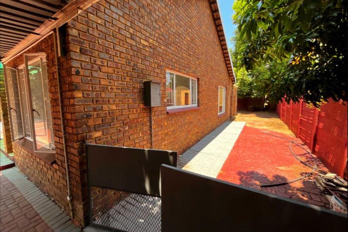 GREAT FAMILY HOME INVESTMENT - Photo 4