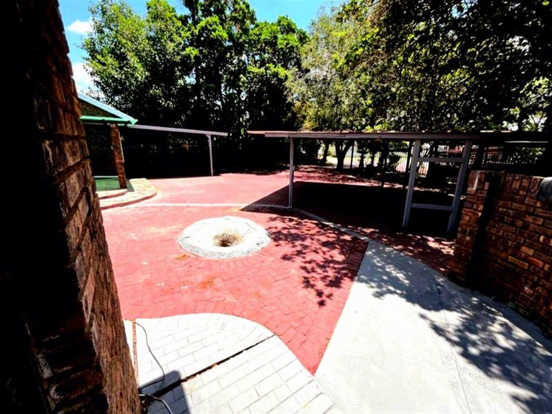 GREAT FAMILY HOME INVESTMENT - Photo 5