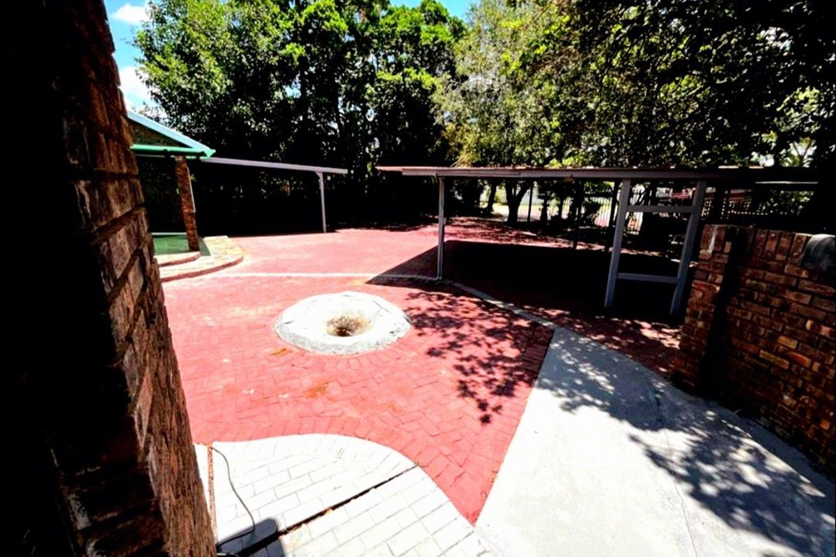 GREAT FAMILY HOME INVESTMENT - Photo 5