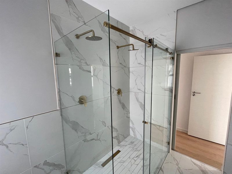 Luxury 4 En-Suite Home with Pyjama Lounge in Sandown,Blouberg - Photo 10