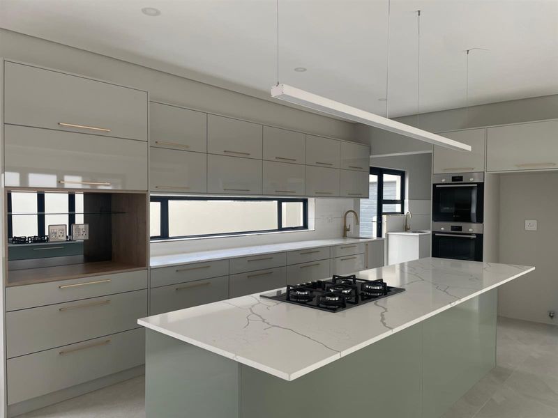 Luxury 4 En-Suite Home with Pyjama Lounge in Sandown,Blouberg - Photo 4