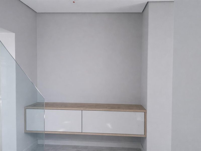 Luxury 4 En-Suite Home with Pyjama Lounge in Sandown,Blouberg - Photo 6