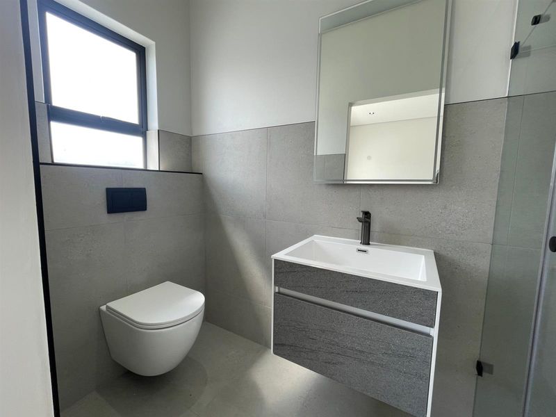 4 Bedroomed Beauty! - Photo 7