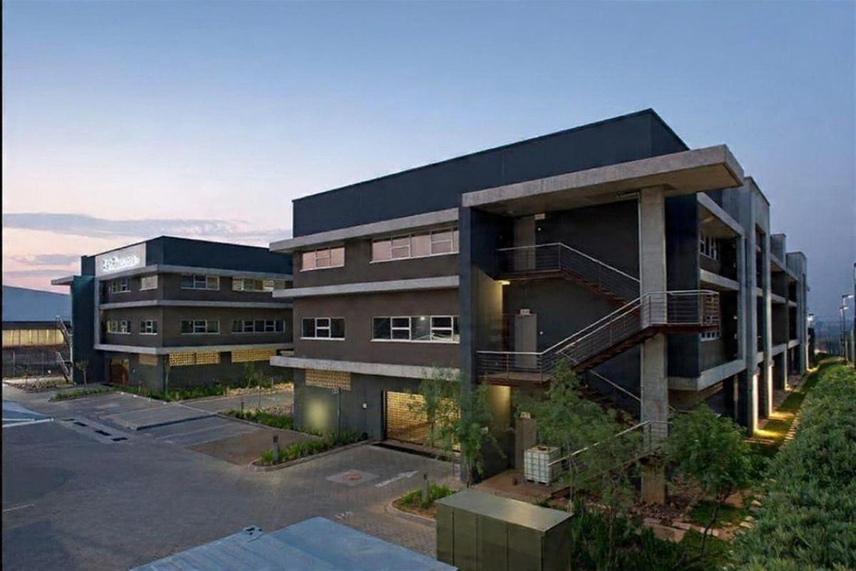 Morden Commercial Property For Sale in Longmeadow, Johannesburg - Photo 2