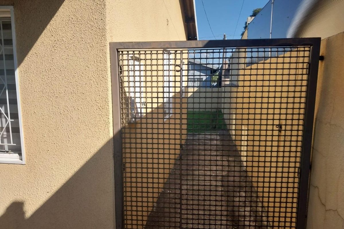 3 Bedroom House For Sale in Pimville, Soweto - Photo 4