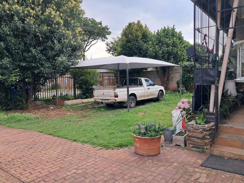 House For Sale in Malvern East, Germiston - Photo 3