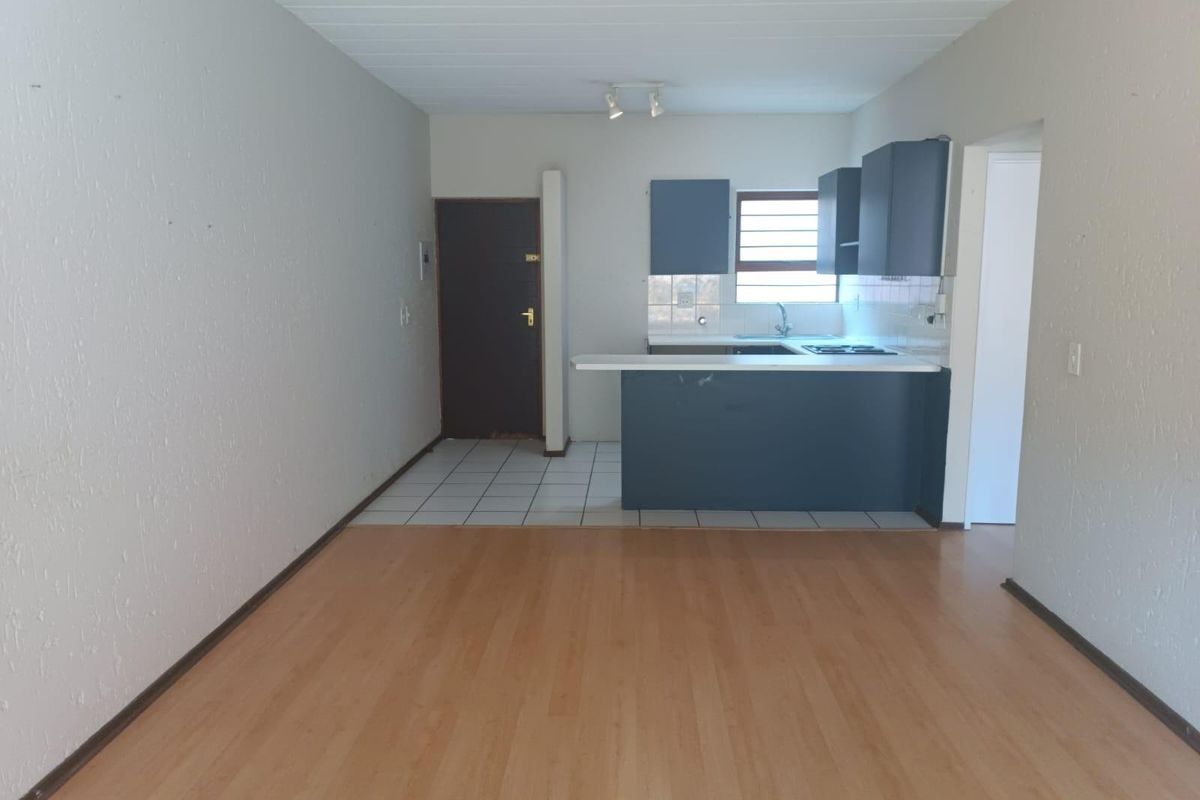 Garden Unit for Sale Magaliessig, Sandton - Photo 4