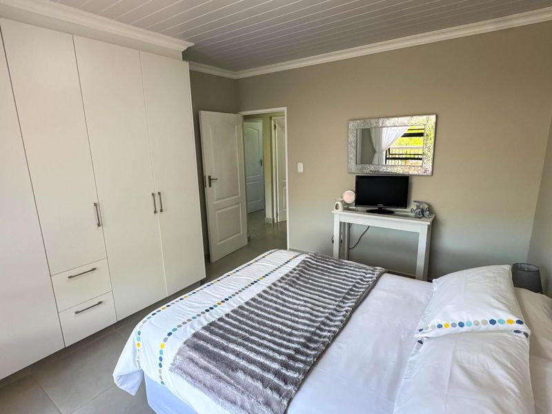 Refined Single-Level Duet with Gorge Views in Dana Bay - Photo 10