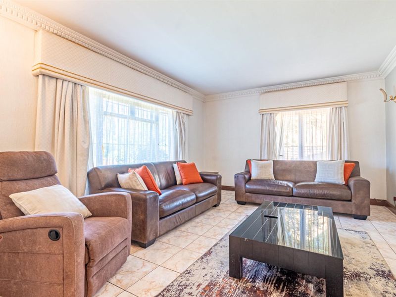 VIEWING BY APPOINTMENT 12.00pm - 14.00pm Sunday 8th March 2026 - Photo 5