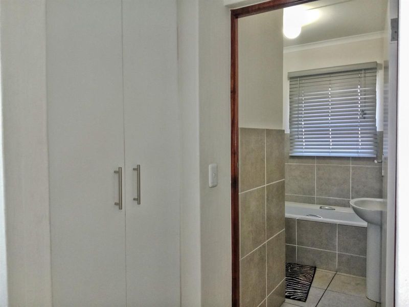 GROUND FLOOR APARTMENT TO RENT IN PRINCETON PARK PHASE 4, CHANTELLE - Photo 10