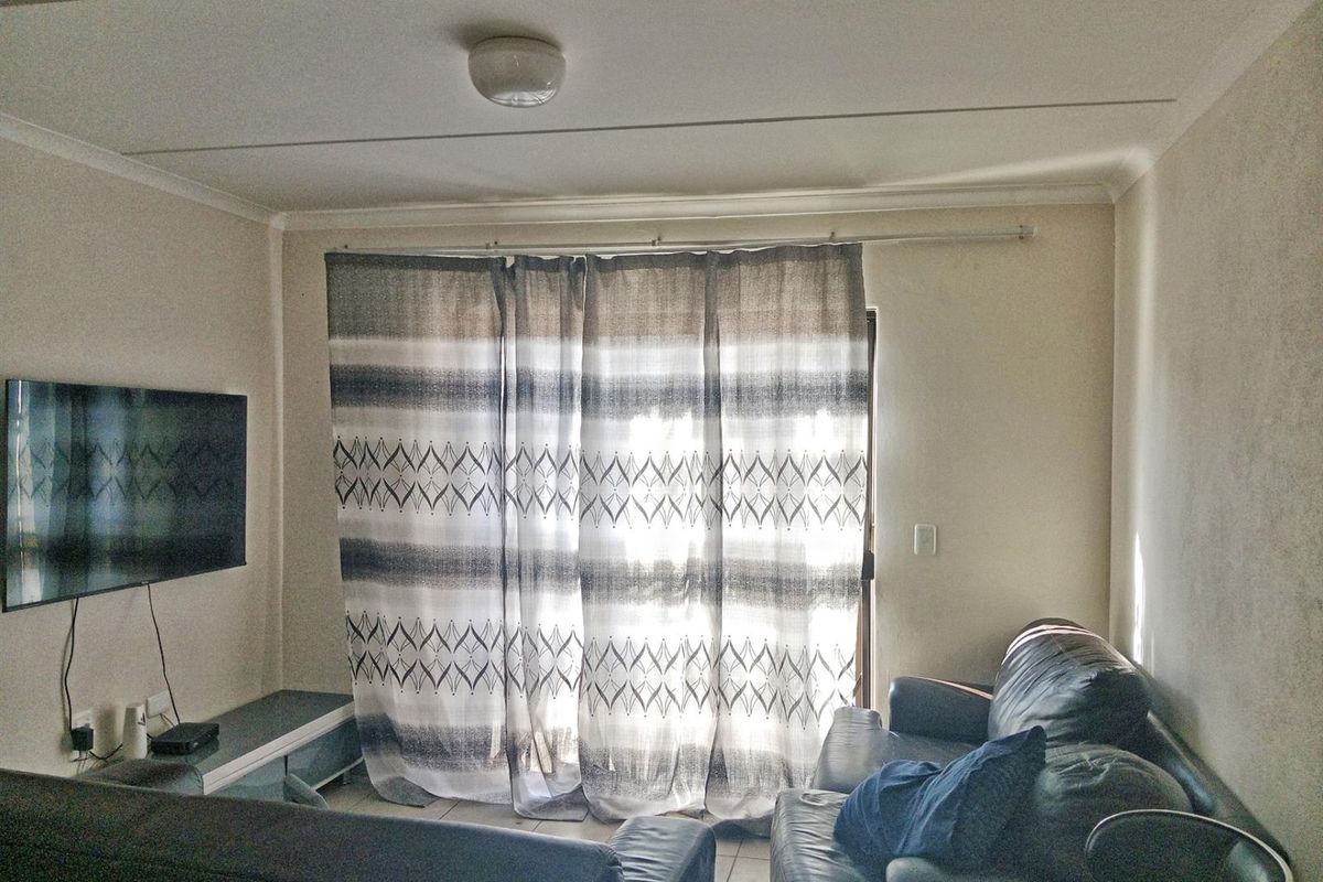 GROUND FLOOR APARTMENT TO RENT IN PRINCETON PARK PHASE 4, CHANTELLE - Photo 5