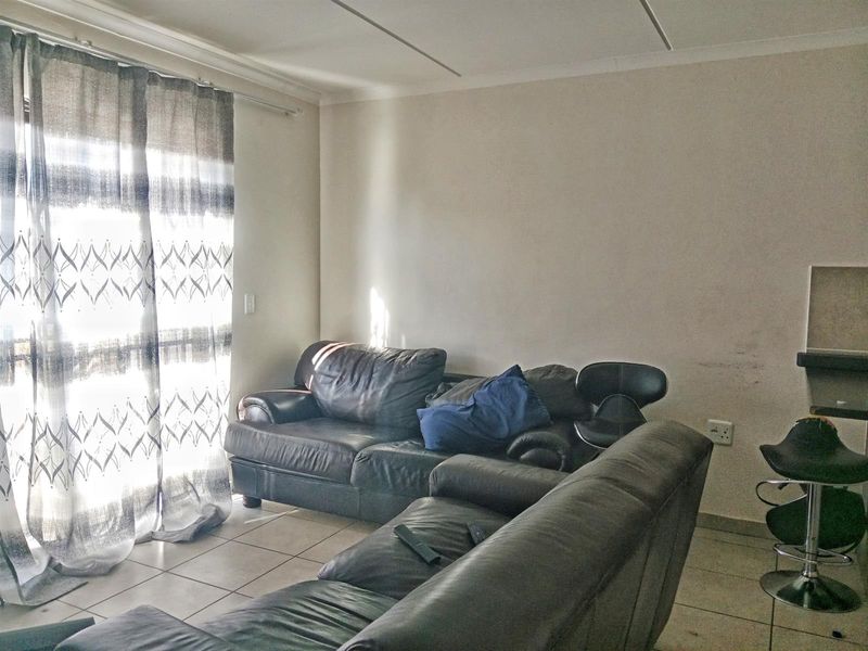 GROUND FLOOR APARTMENT TO RENT IN PRINCETON PARK PHASE 4, CHANTELLE - Photo 9