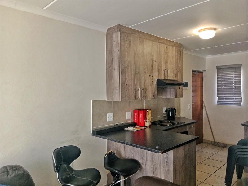 GROUND FLOOR APARTMENT TO RENT IN PRINCETON PARK PHASE 4, CHANTELLE - Photo 4