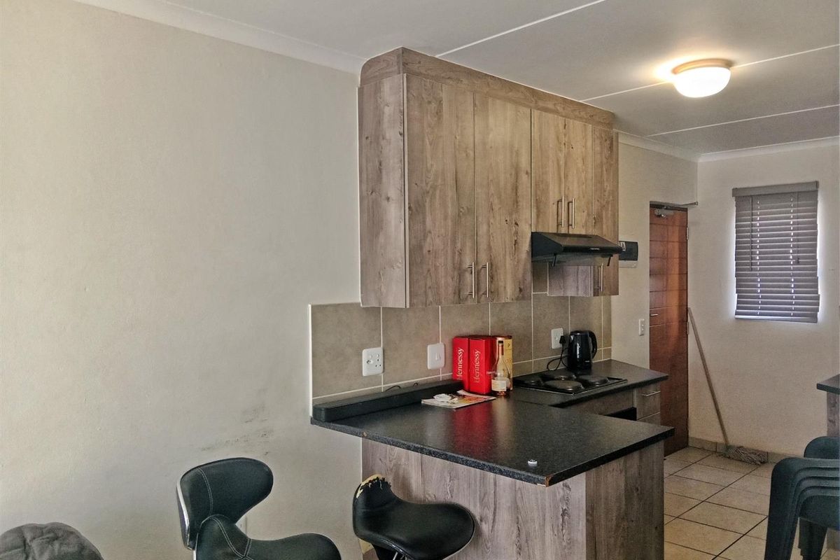 GROUND FLOOR APARTMENT TO RENT IN PRINCETON PARK PHASE 4, CHANTELLE - Photo 4