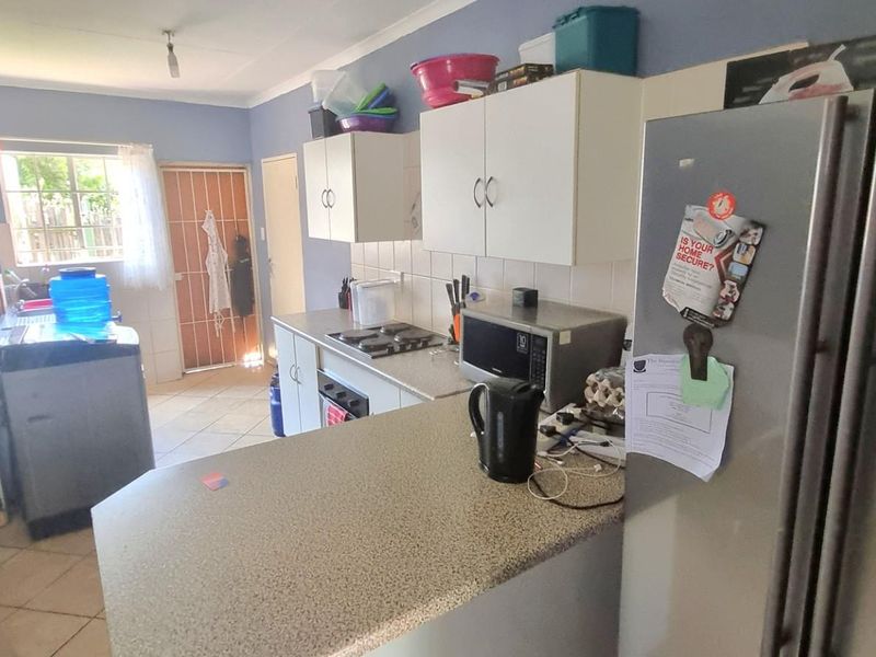 House To Rent in Elandsrand, Brits, North West - Photo 3