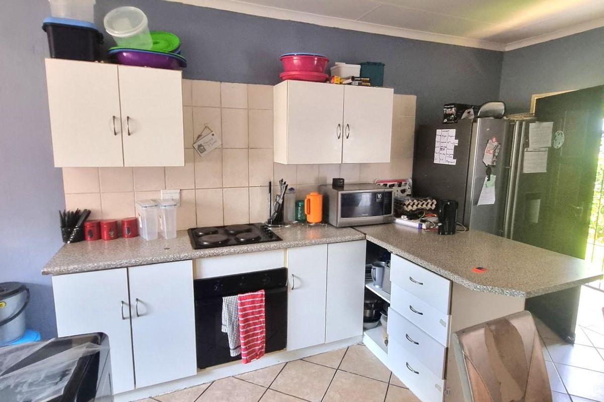 House To Rent in Elandsrand, Brits, North West - Photo 4