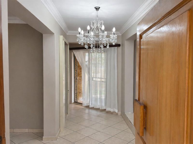 Elegant Family Home with Space, Style and Endless Potential in Meyersdal - Photo 6