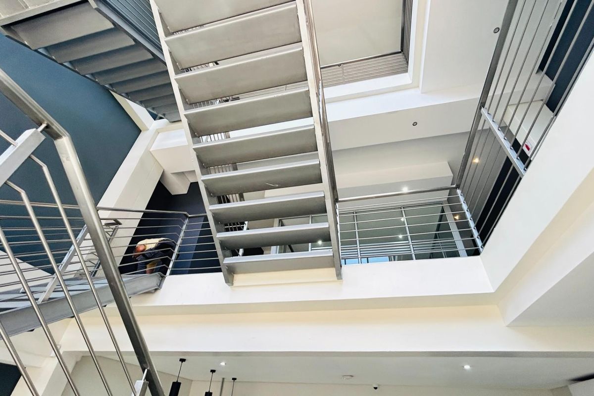 Commercial Property For Sale in Die Hoewes, Centurion - Photo 5