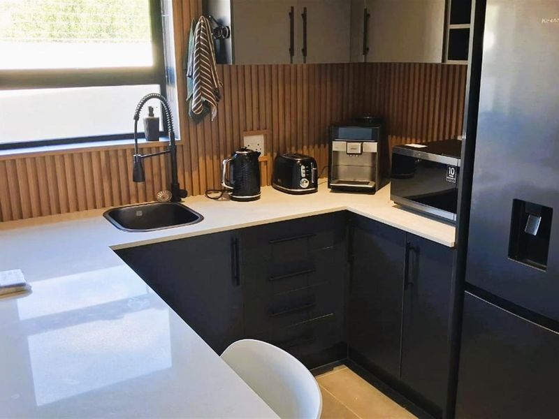 Luxury Coastal Living with Panoramic Ocean Views - Modern 3-En-Suite Home in Blue Waters Estate - Photo 6