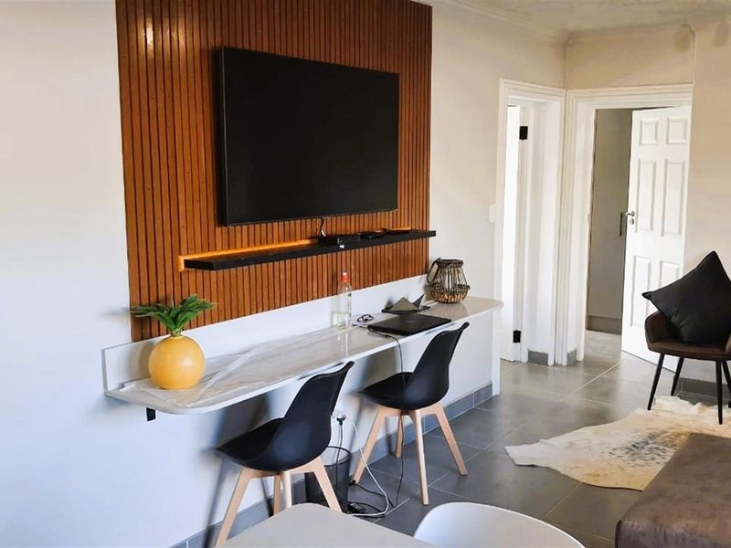 Luxury Coastal Living with Panoramic Ocean Views - Modern 3-En-Suite Home in Blue Waters Estate - Photo 8