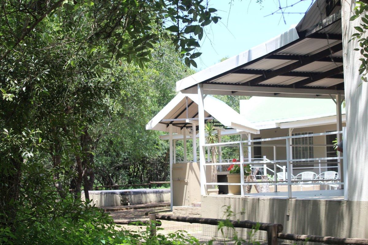 Bush Living, with Income Potential Near the Crocodile River! - Photo 3