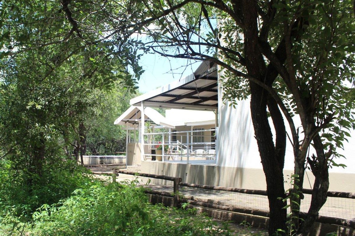 Bush Living, with Income Potential Near the Crocodile River! - Photo 5