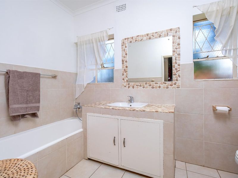 Exceptional 4-bedroom family home with dual income potential - Photo 6