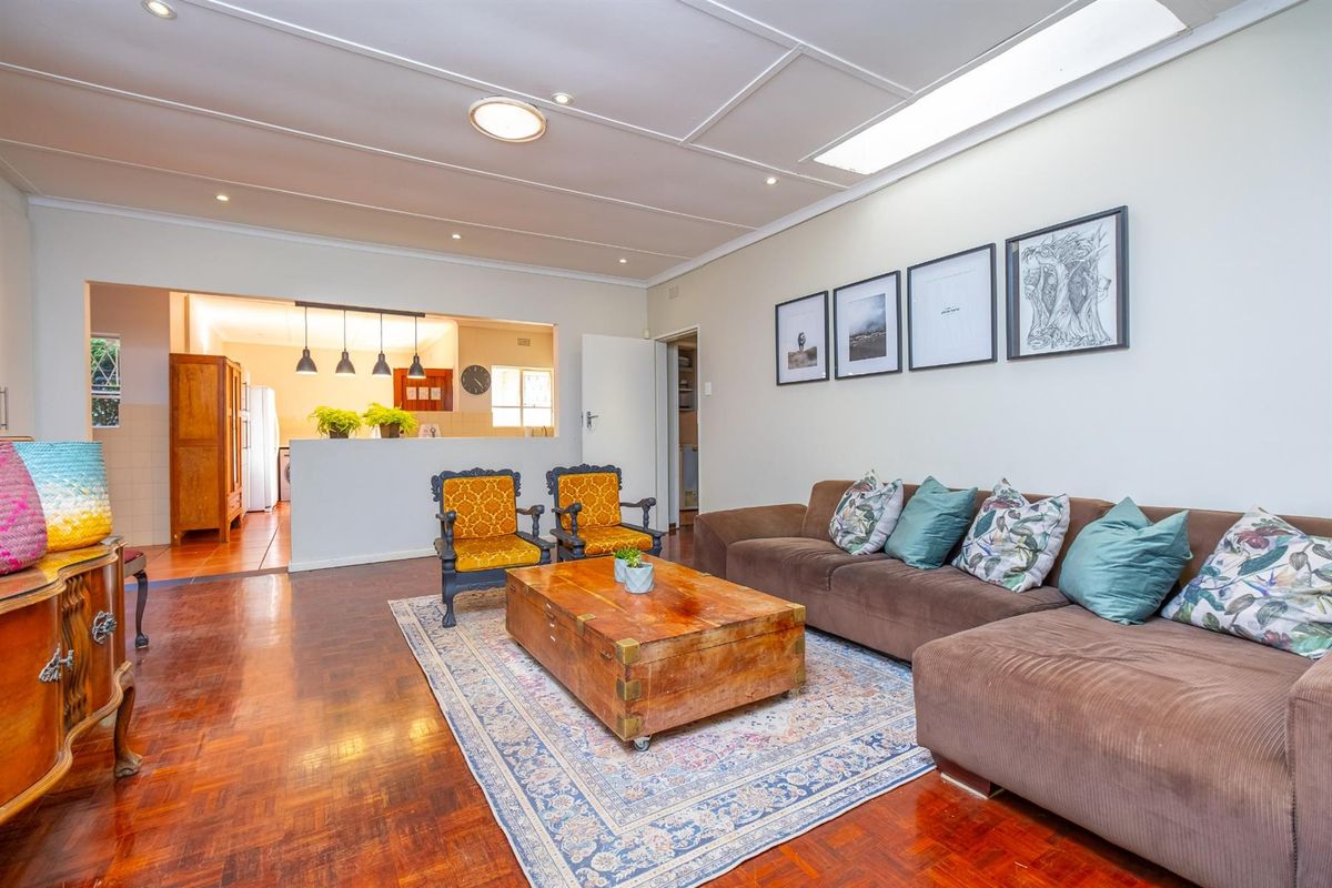Exceptional 4-bedroom family home with dual income potential - Photo 2