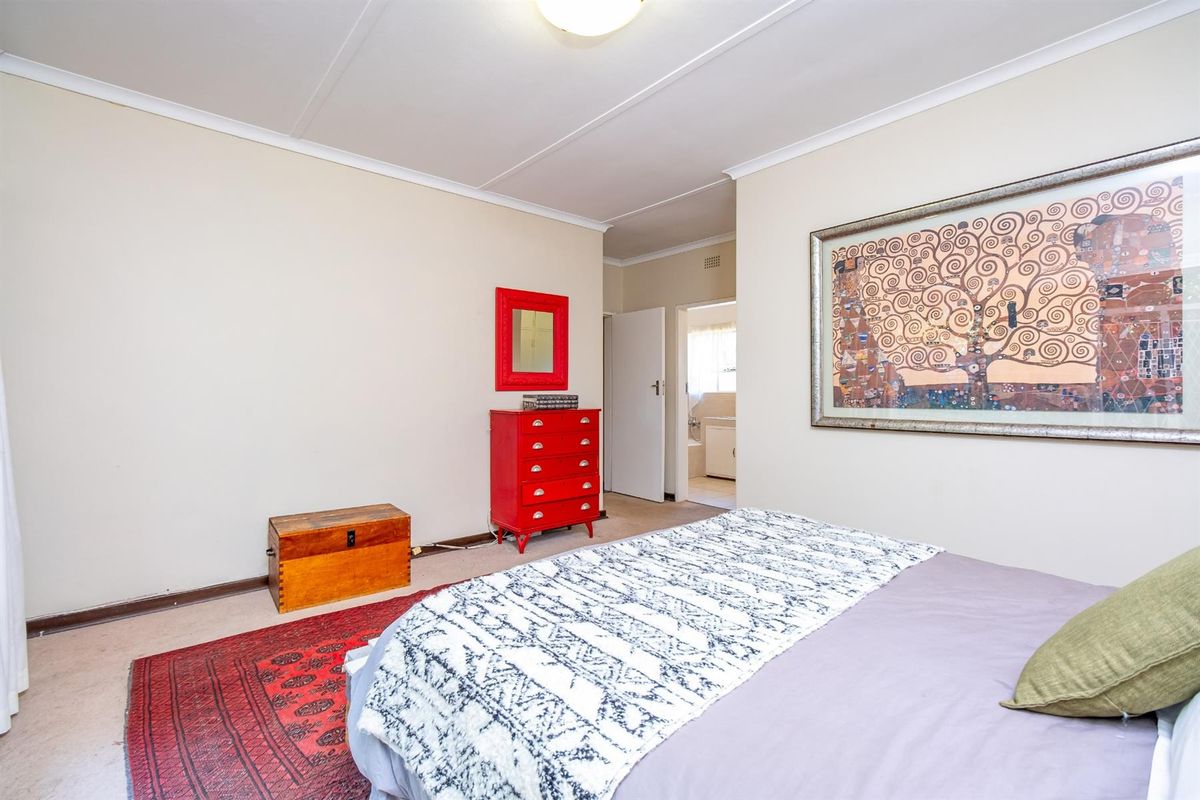 Exceptional 4-bedroom family home with dual income potential - Photo 5