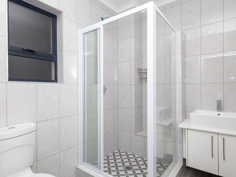 Stunning One Bedroom - Groundfloor and Garden Unit A Brand-New Development with Unmatched Benefit - Photo 6