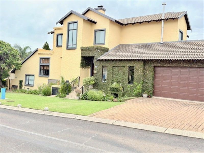 House For Sale in Blue Valley Golf Estate Centurion - Photo 2
