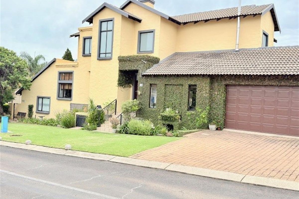 House For Sale in Blue Valley Golf Estate Centurion - Photo 2