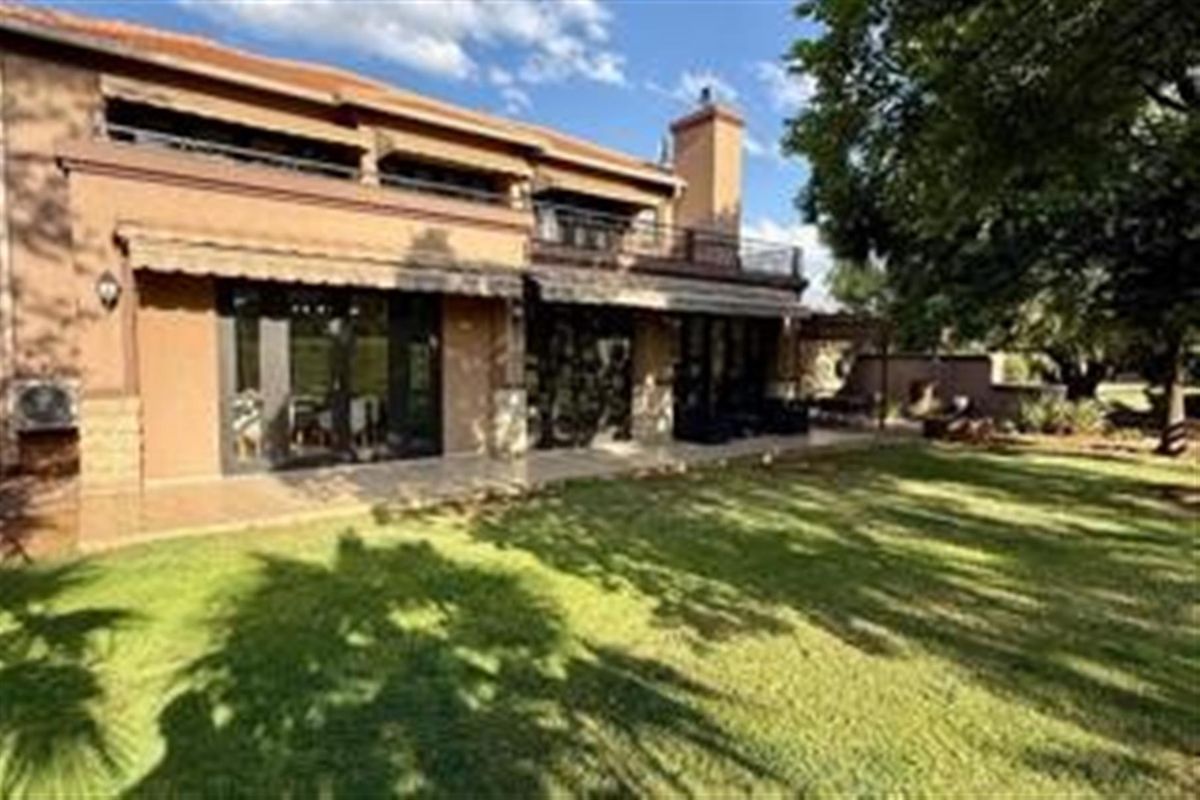 House For Sale in Emfuleni Golf Estate, Vanderbijlpark - Photo 2
