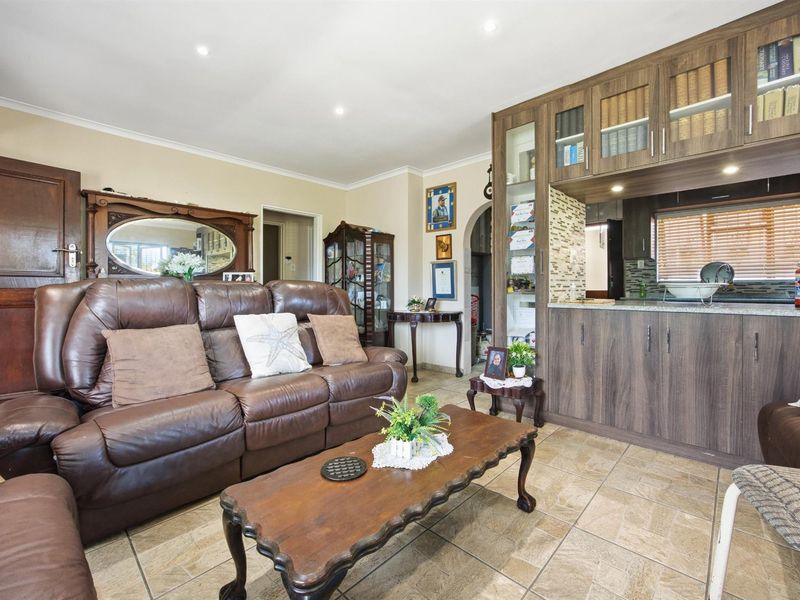 Gem with Great Potential in Northern Paarl - Photo 6