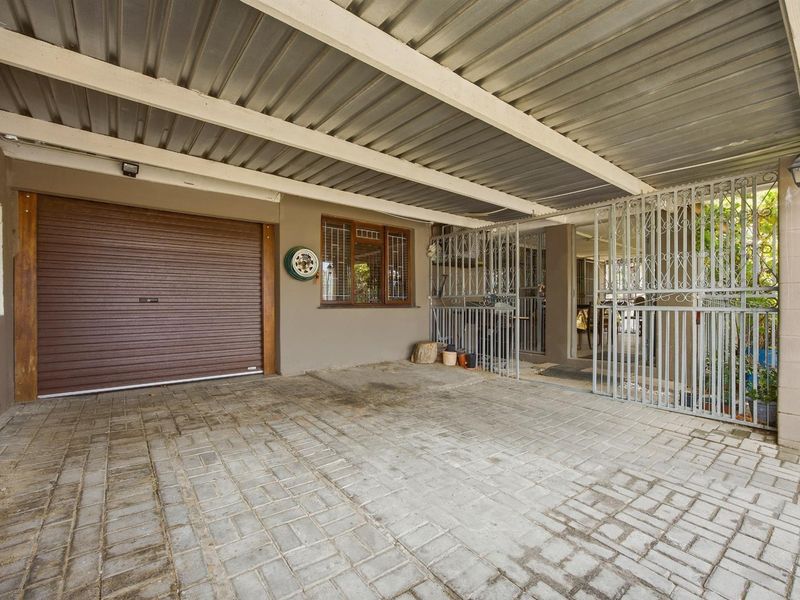 Gem with Great Potential in Northern Paarl - Photo 2