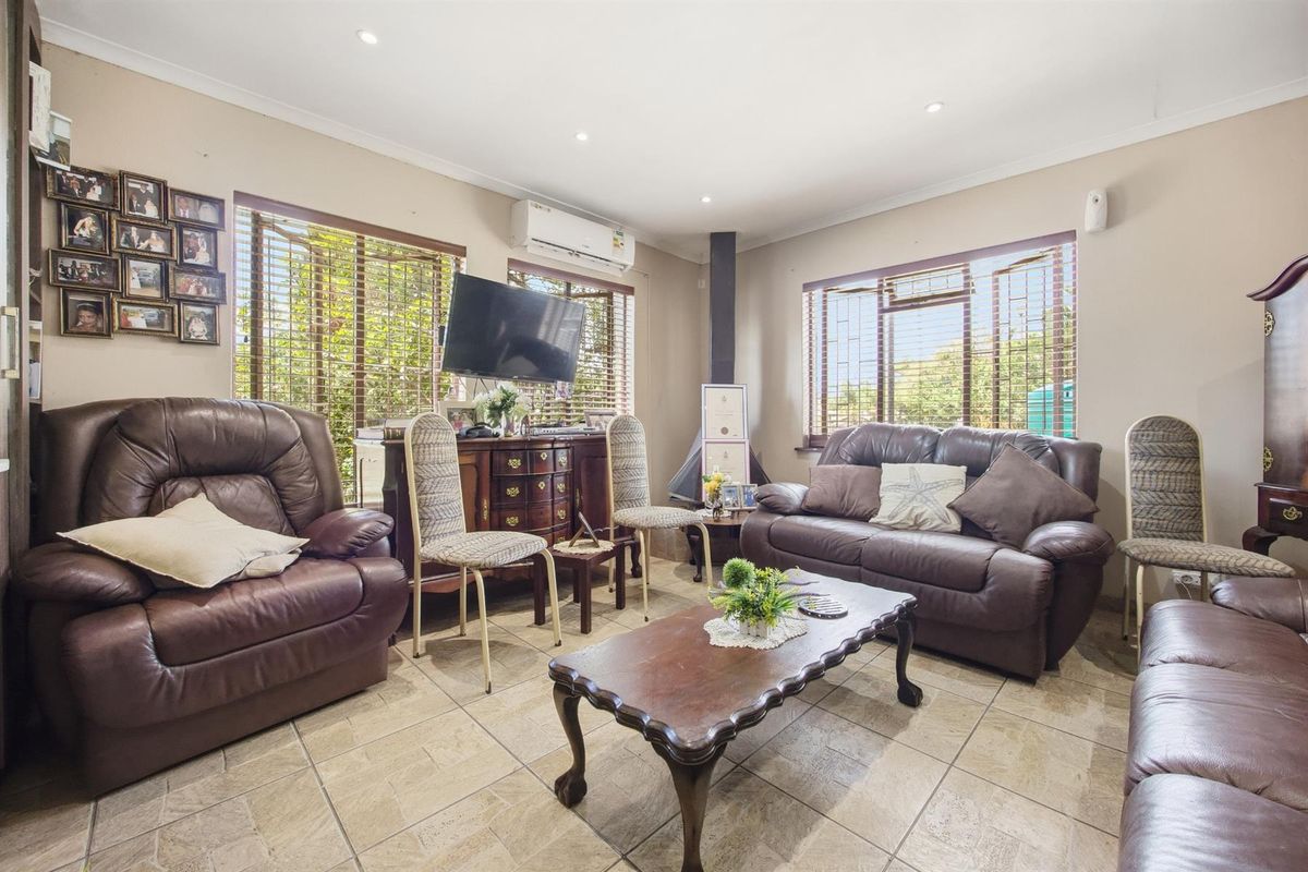 Gem with Great Potential in Northern Paarl - Photo 5