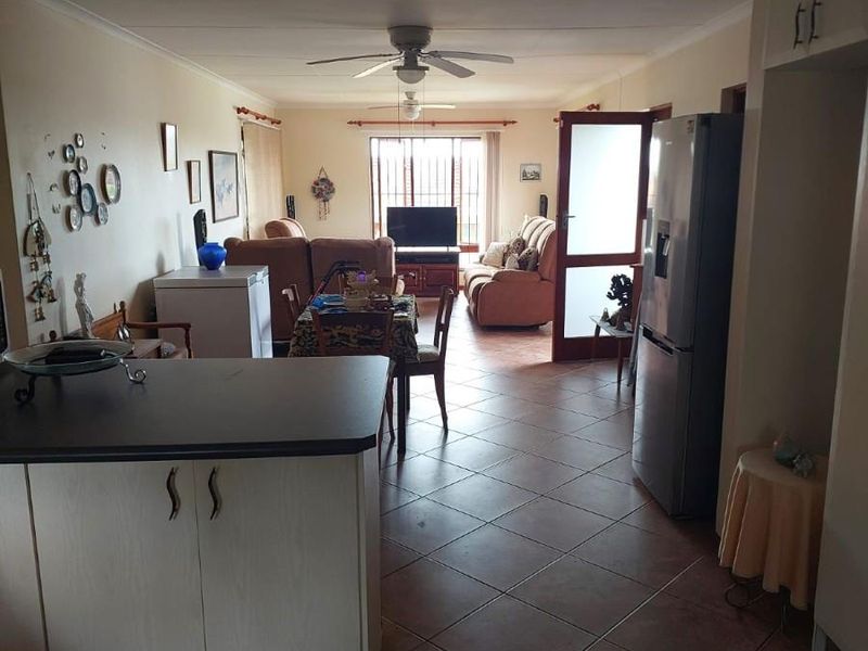 House For Sale in Umtentweni, Port Shepstone, KwaZulu Natal - Photo 10