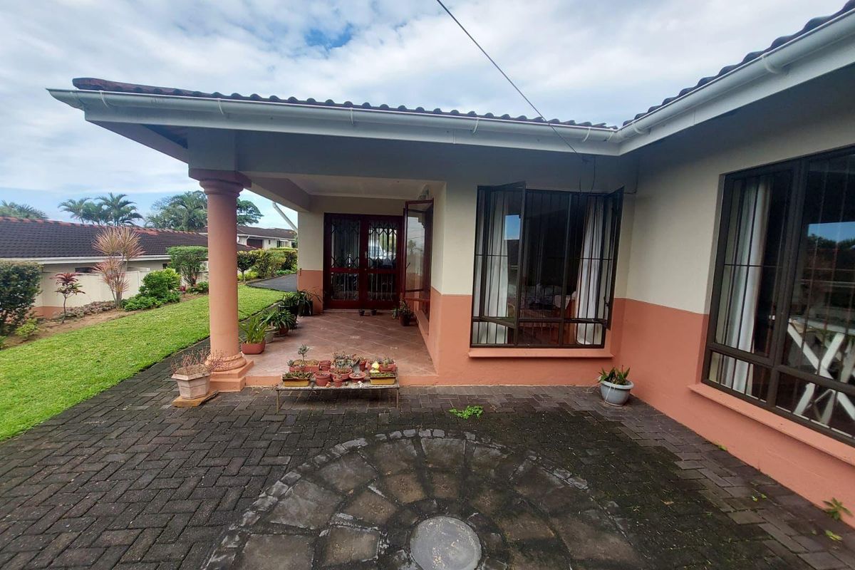 House For Sale in Umtentweni, Port Shepstone, KwaZulu Natal - Photo 4