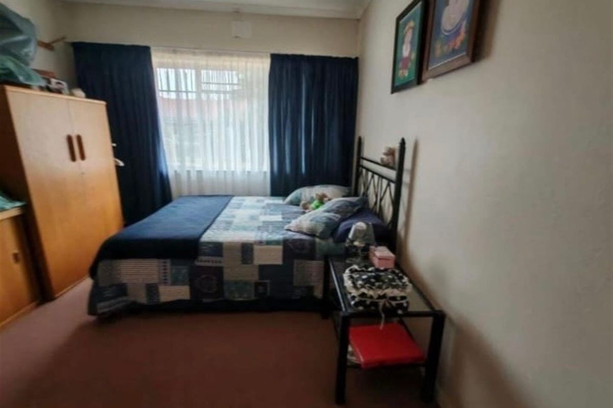 House For Sale in Vaalpark, Sasolburg - Photo 2