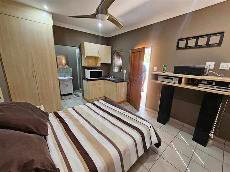 House For Sale in Shores of Loch Vaal Lochvaal Vanderbijlpark Gauteng - Photo 9