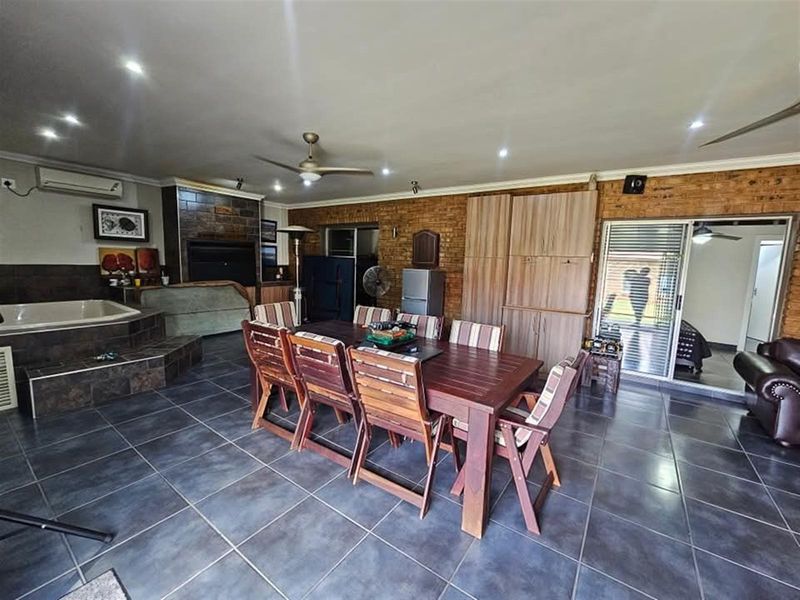 House For Sale in Shores of Loch Vaal Lochvaal Vanderbijlpark Gauteng - Photo 7