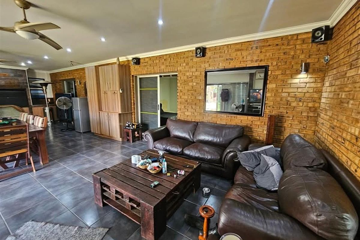 House For Sale in Shores of Loch Vaal Lochvaal Vanderbijlpark Gauteng - Photo 4