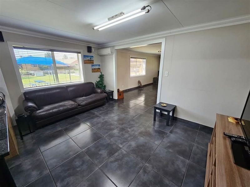 House For Sale in Shores of Loch Vaal Lochvaal Vanderbijlpark Gauteng - Photo 8