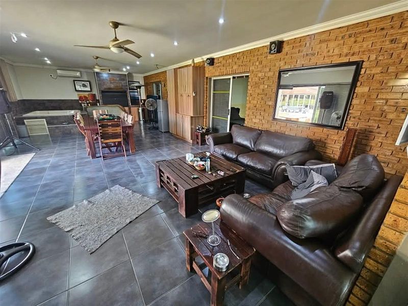House For Sale in Shores of Loch Vaal Lochvaal Vanderbijlpark Gauteng - Photo 5