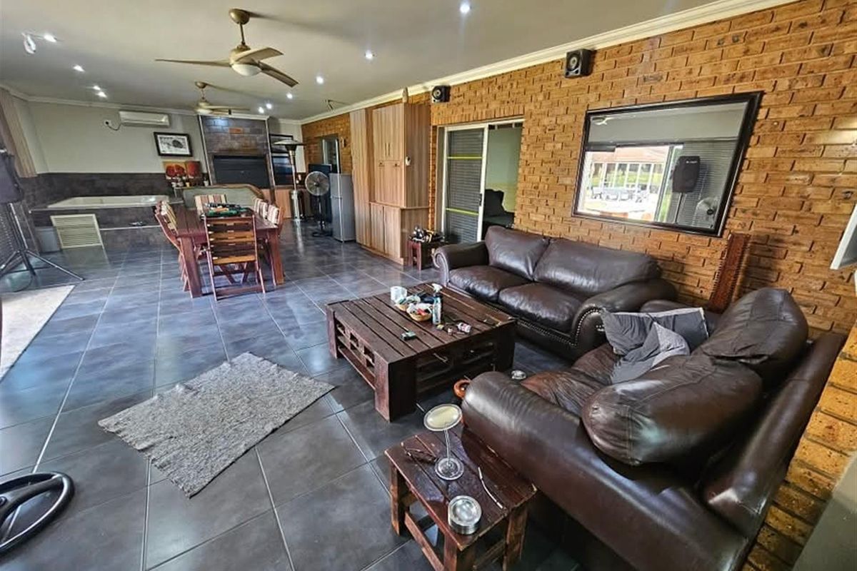 House For Sale in Shores of Loch Vaal Lochvaal Vanderbijlpark Gauteng - Photo 5
