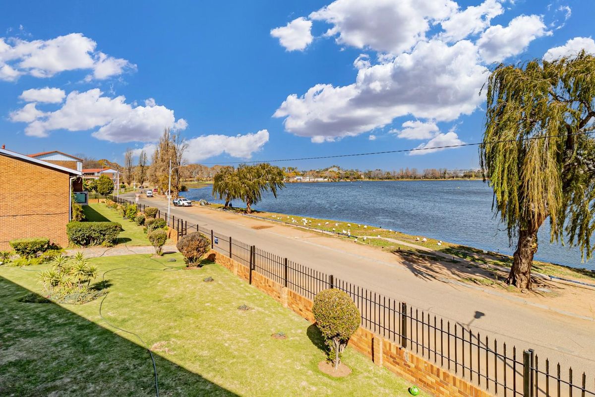 3 Beds 2.5 Baths Dbl Storey Patio Balcony on 147sqm Florida Lake View Direct EXCITING!! - Photo 5