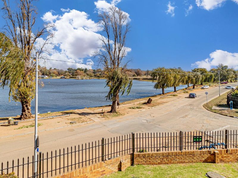 3 Beds 2.5 Baths Dbl Storey Patio Balcony on 147sqm Florida Lake View Direct EXCITING!! - Photo 6