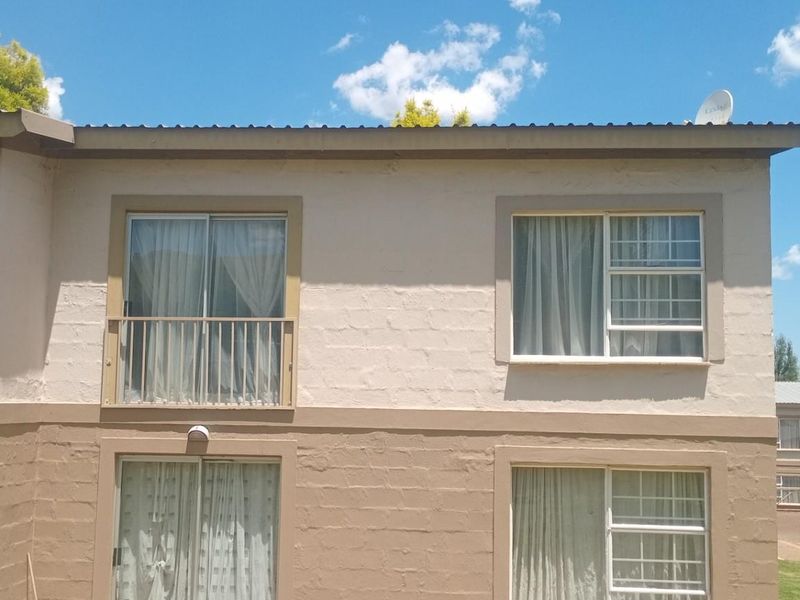 Apartment For Sale in sunnyridge Newcastle KwaZulu Natal - Photo 2