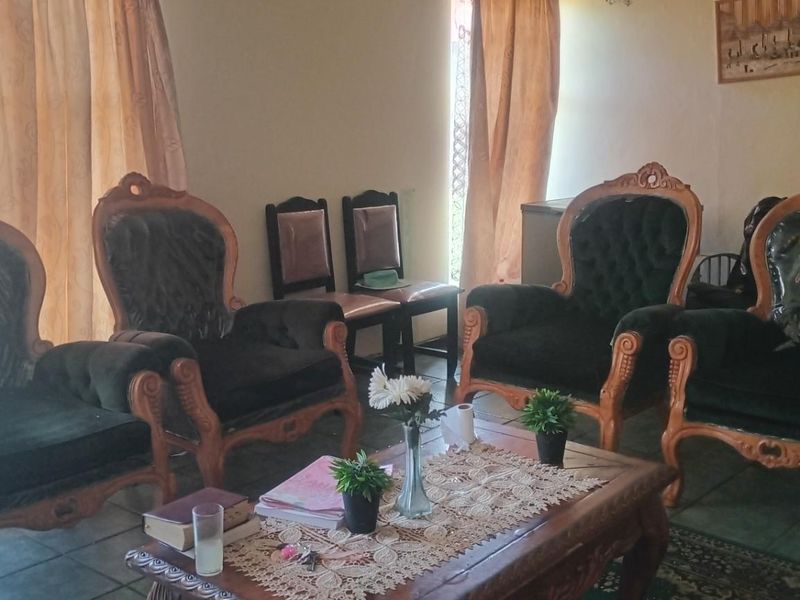 House For Sale in Ncandu Park Newcastle KwaZulu Natal - Photo 2