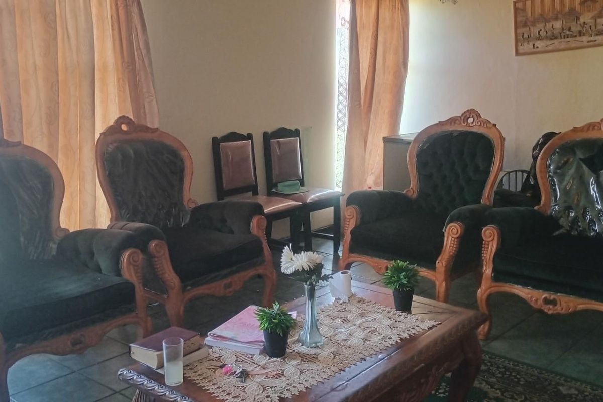 House For Sale in Ncandu Park Newcastle KwaZulu Natal - Photo 2